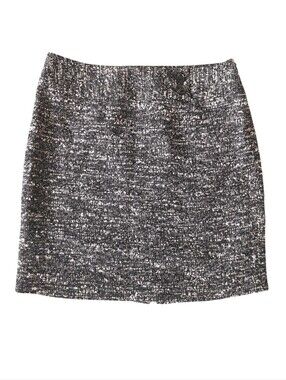 Chic Black & White Textured Tweed Mini Skirt (Size 8P)